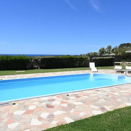 Con Piscina A Perda Longa, 2 Da Letto E 2 Bagni