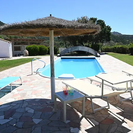 Con Piscina A Perda Longa, 2 Da Letto E 2 Bagni * קיה